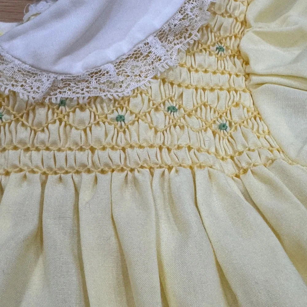 Vintage Babycrest Yellow Smocked Dress Peter Pan Collar Lace Trim Baby Girls